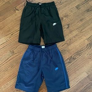 Nike mens small shorts. Nylon material with liner inside